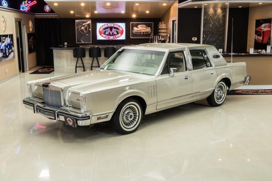  Lincoln Continental Mark VI Sedan 1980 года  (фото 15 из 111)